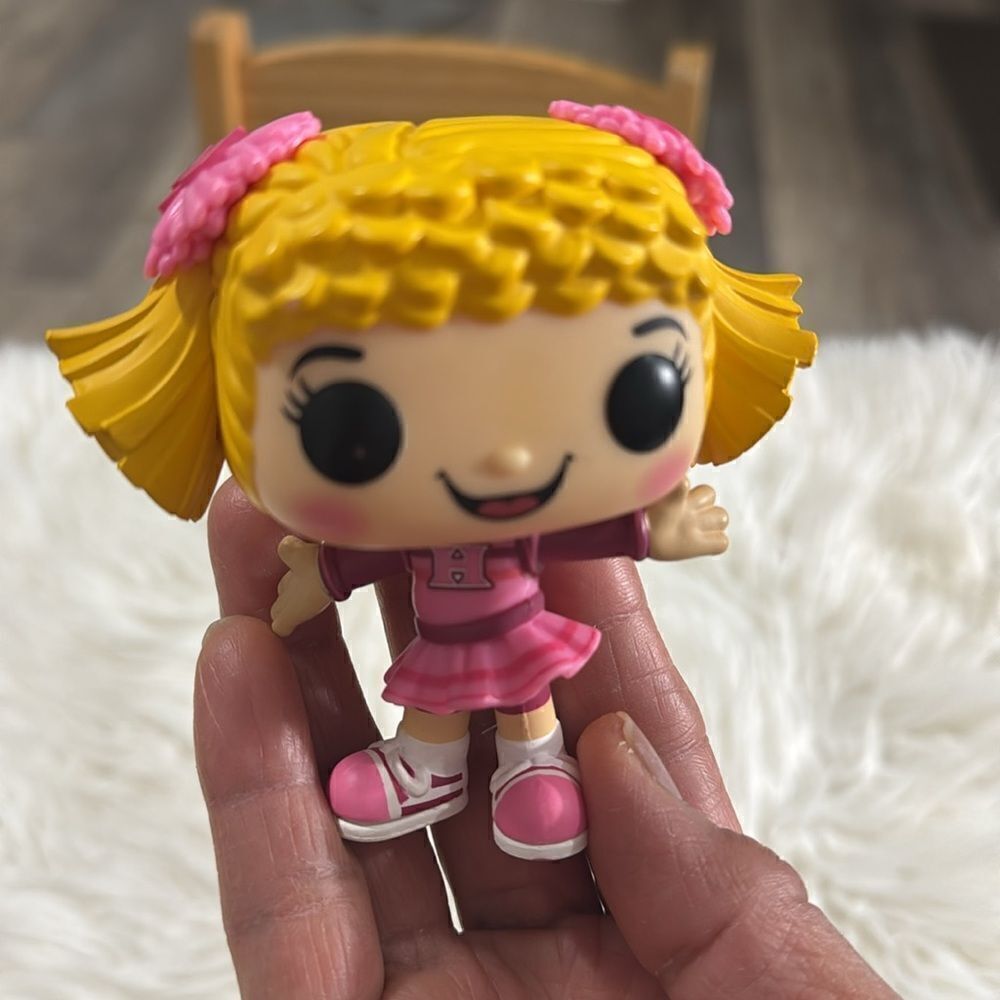 Jollibee Hetty Spaghetti Funko - Picture 5 of 5
